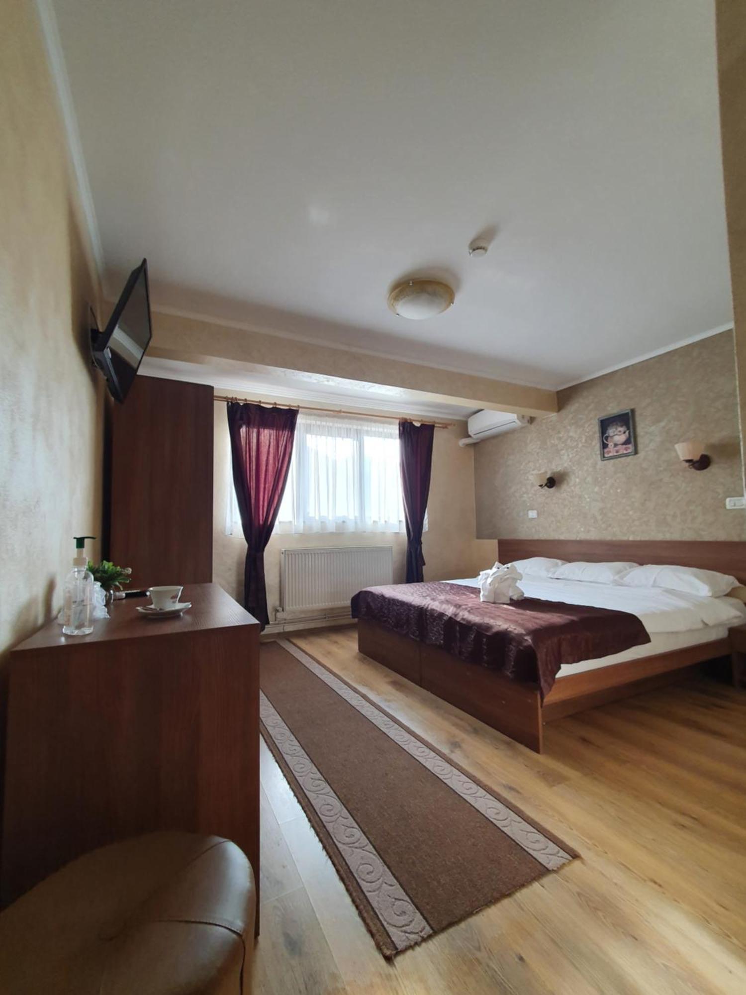 ברזוי Efm Motel חדר תמונה