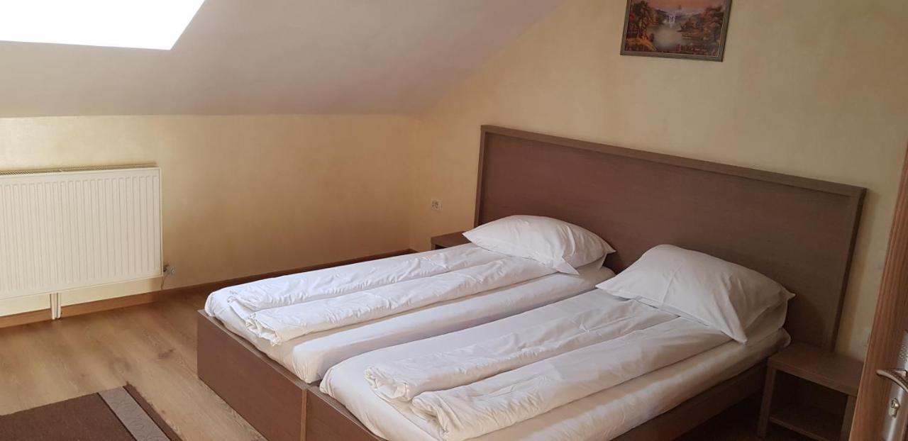 ברזוי Efm Motel מראה חיצוני תמונה