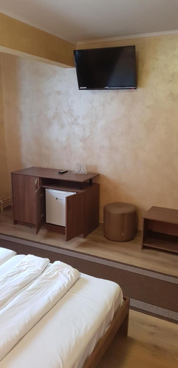 ברזוי Efm Motel מראה חיצוני תמונה