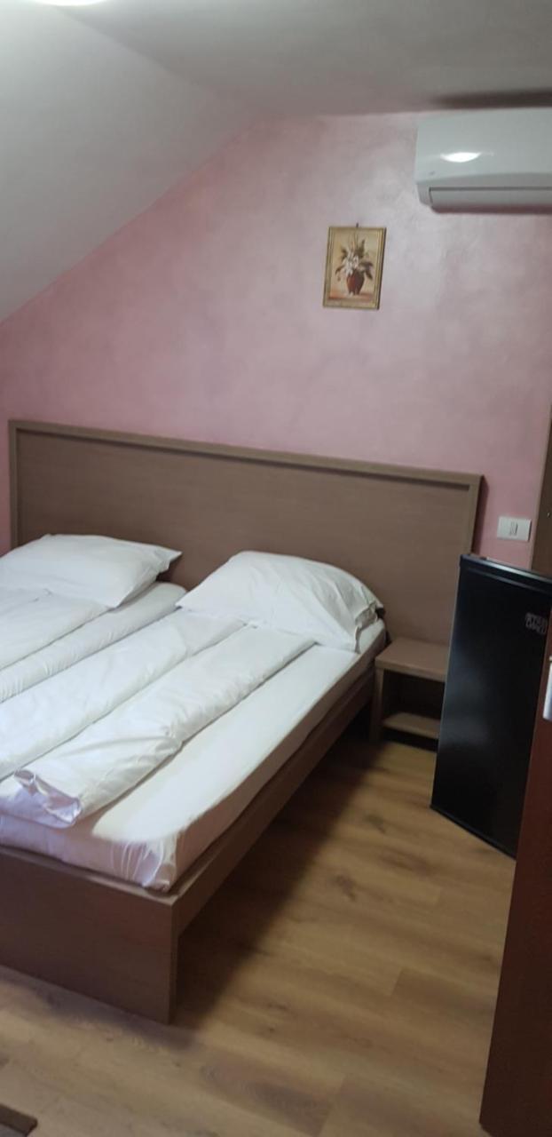 ברזוי Efm Motel מראה חיצוני תמונה